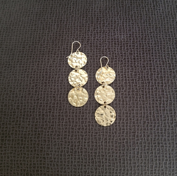 ✨️HP✨️ Gold💛 Filled Hammered🔨 Triple3️⃣ Disc📀 Earrings - Picture 4 of 15